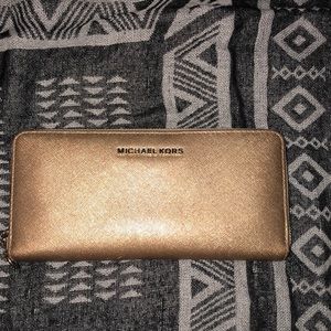Michael kors wallet